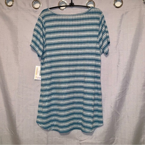🔲LULAROE Blue Striped Women's Top "CLASSIC TEE" size Large - Picture 2 of 7